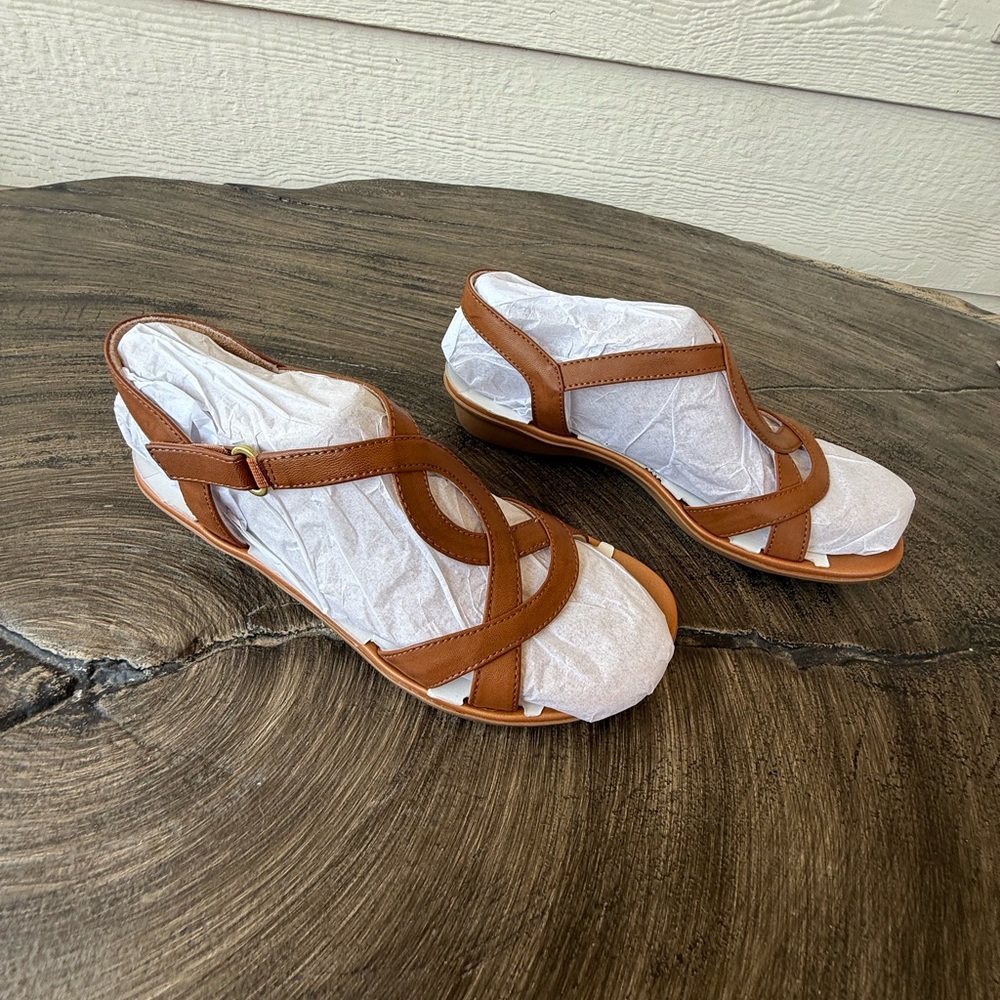 Women’s Soul Naturalizer Brown Strappy Sandals Size 8M